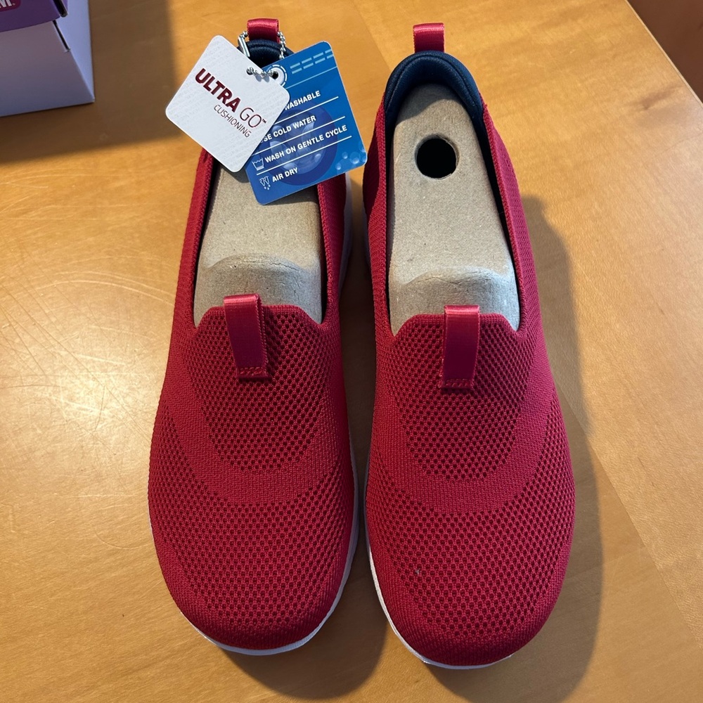 Skechers Ultra Go Walk Slip-Ons
